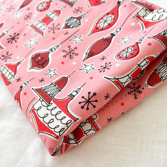 1.9 yd - Jingle Mingle - Vintage Ornaments - Fabric - Picture 4 of 5